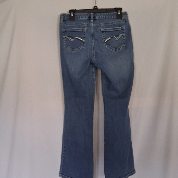 Classic Blue Women's Jeans - Picture 7 of 8
